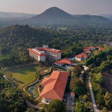Bhanu The Fern Forest Resort & Spa, Jambughoda Exterior foto